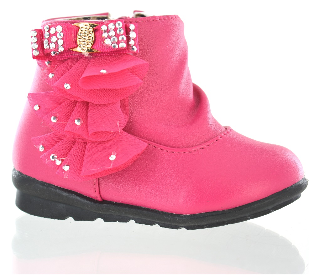 Baby boots size 1 Crocs Shoes For Babies. Babies and parents alike absolutely adore the Crocs Littles™ collection! Keep your infant's little feet cozy in the winter months with a pair of fur-lined Crocs Littles™ clogs or give them some cool summer style in a pair of our classic colorful clogs for babies.
